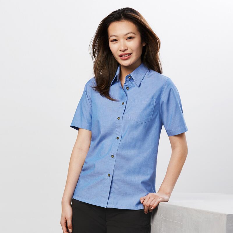 Womens Wrinkle Free Chambray Short Sleeve Shirt Thumbnail